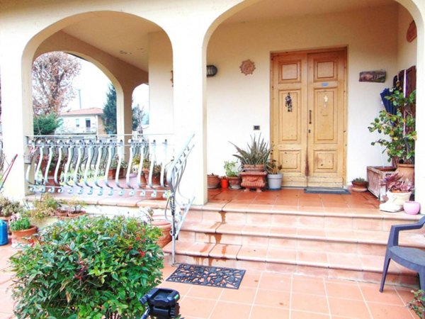 casa indipendente in vendita a Figline e Incisa Valdarno