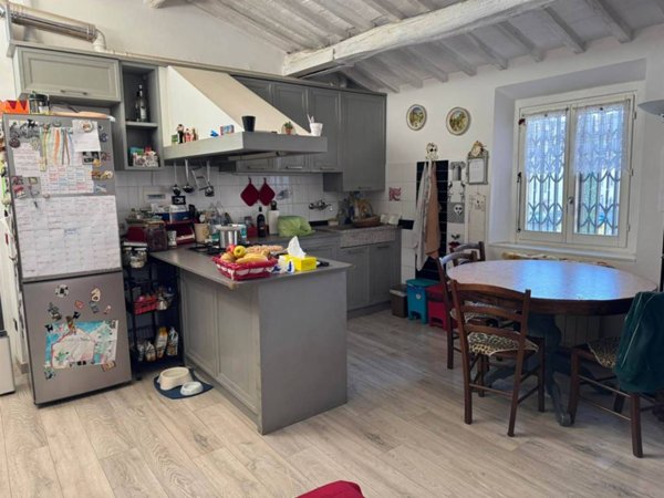 appartamento in vendita a Figline e Incisa Valdarno in zona Figline Valdarno