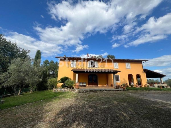 casa indipendente in vendita a Figline e Incisa Valdarno in zona Gaville