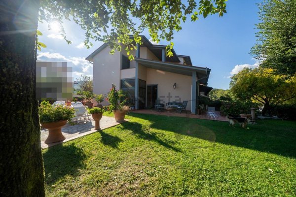 casa indipendente a Figline e Incisa Valdarno in zona Figline Valdarno