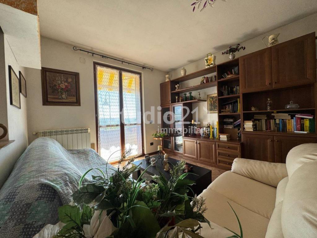 casa indipendente a Figline e Incisa Valdarno in zona Incisa in Val d'Arno