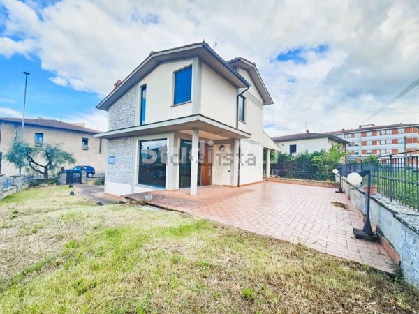 casa indipendente in vendita a Figline e Incisa Valdarno