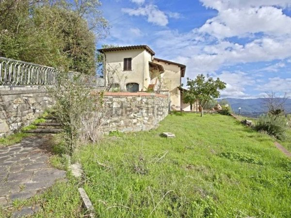 casa indipendente a Figline e Incisa Valdarno in zona Incisa in Val d'Arno