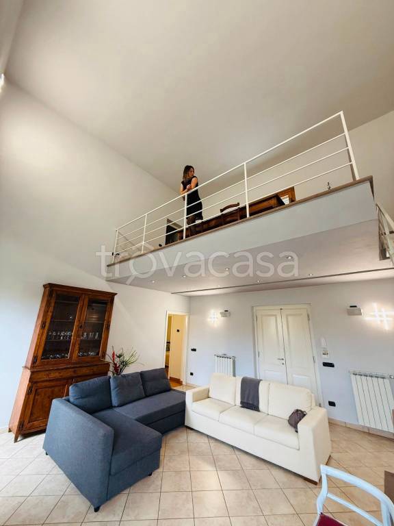 casa indipendente in vendita a Figline e Incisa Valdarno