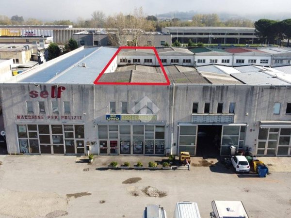 negozio in vendita a Figline e Incisa Valdarno