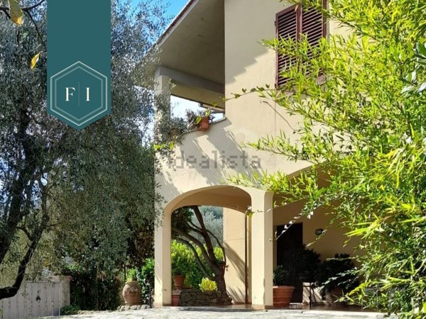 casa indipendente in vendita a Figline e Incisa Valdarno