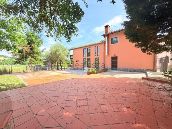 casa indipendente a Figline e Incisa Valdarno in zona Figline Valdarno