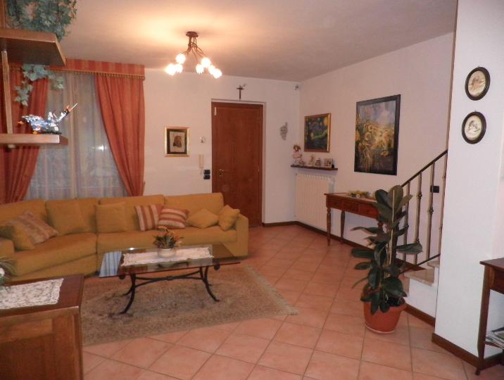 casa indipendente in vendita a Figline e Incisa Valdarno