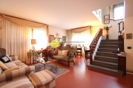 casa indipendente a Figline e Incisa Valdarno in zona Figline Valdarno