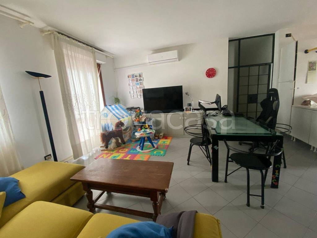 appartamento in vendita a Figline e Incisa Valdarno in zona Figline Valdarno