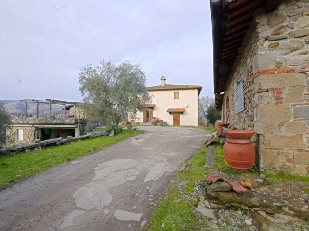 casa indipendente a Figline e Incisa Valdarno in zona Ponte agli Stolli