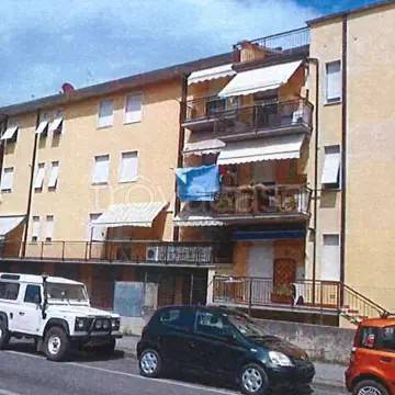 appartamento in vendita a Figline e Incisa Valdarno in zona Figline Valdarno