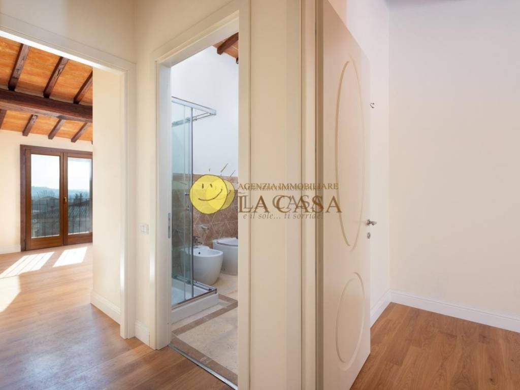 casa indipendente a Figline e Incisa Valdarno in zona Incisa in Val d'Arno