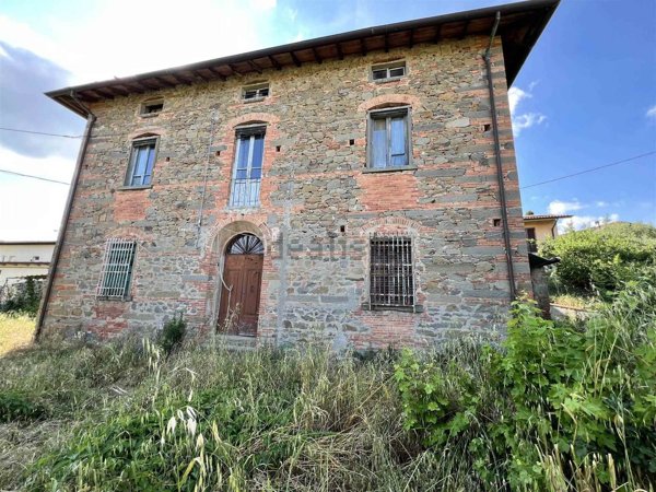 casa semindipendente in vendita a Figline e Incisa Valdarno in zona Gaville
