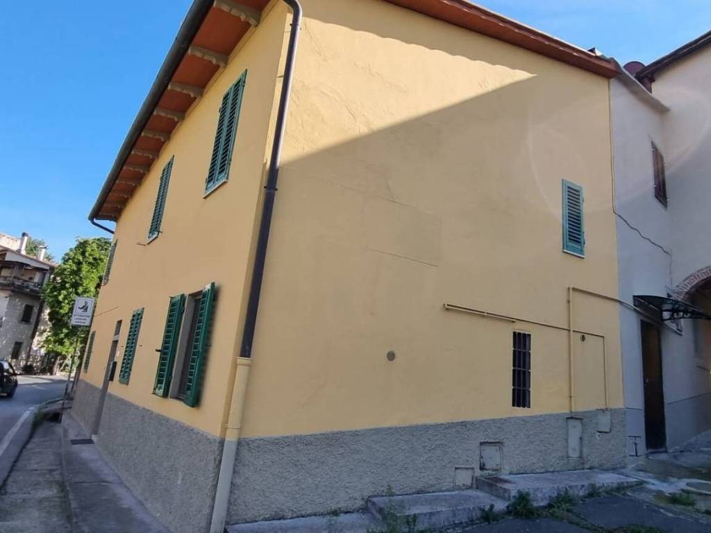 casa indipendente in vendita a Figline e Incisa Valdarno in zona Porcellino
