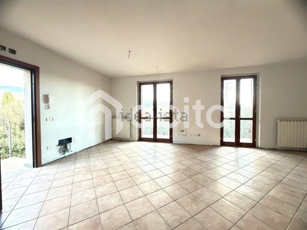 appartamento in vendita a Figline e Incisa Valdarno in zona Figline Valdarno