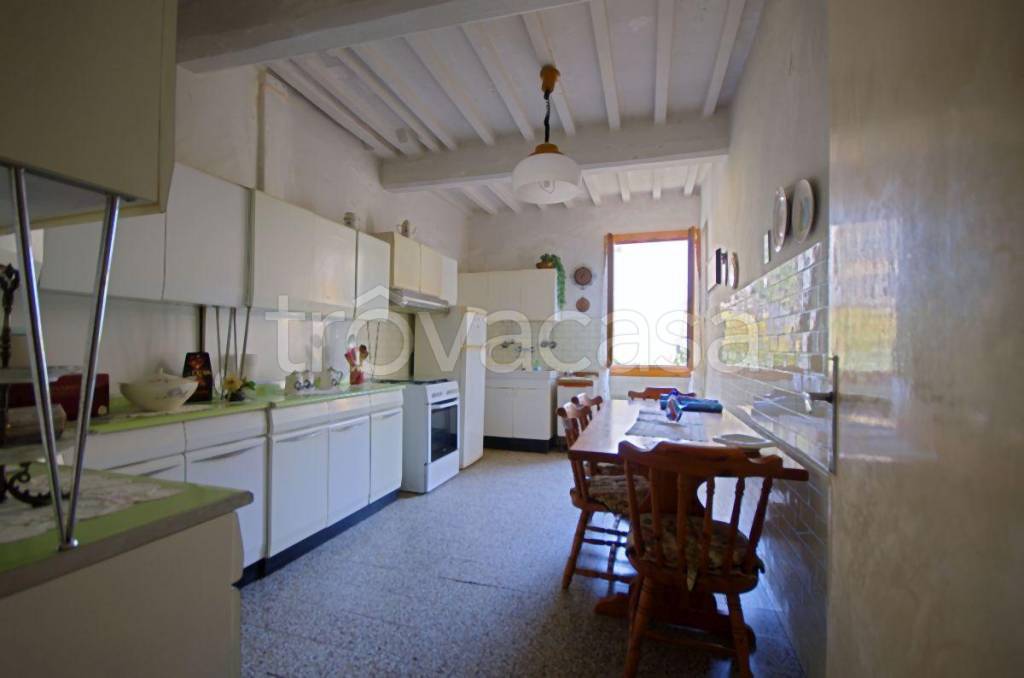 appartamento in vendita a Figline e Incisa Valdarno in zona Figline Valdarno