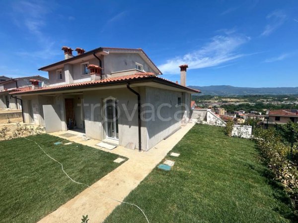 casa indipendente a Figline e Incisa Valdarno in zona Incisa in Val d'Arno