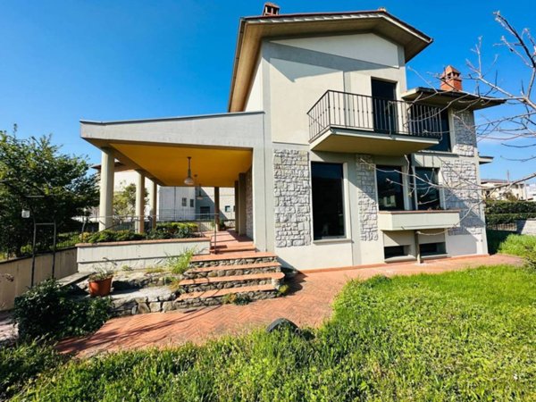 casa indipendente a Figline e Incisa Valdarno in zona Figline Valdarno