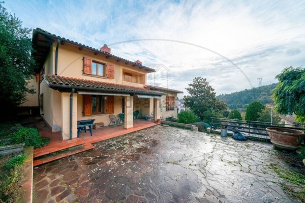 casa indipendente a Figline e Incisa Valdarno in zona Figline Valdarno