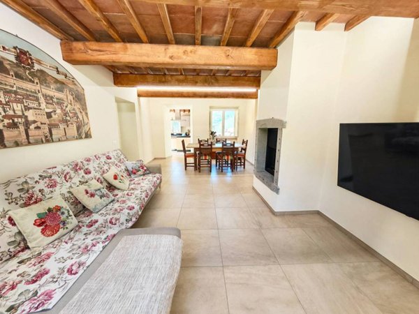 casa indipendente in vendita a Figline e Incisa Valdarno