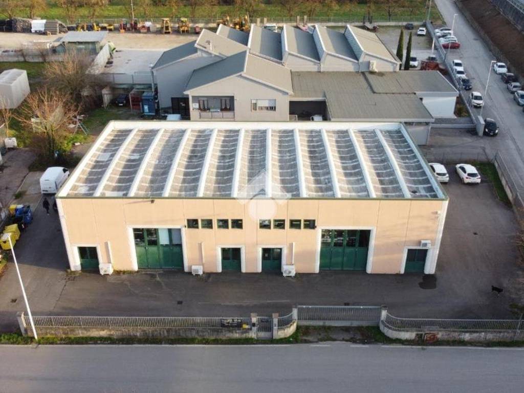 locale commerciale a Figline e Incisa Valdarno in zona Figline Valdarno