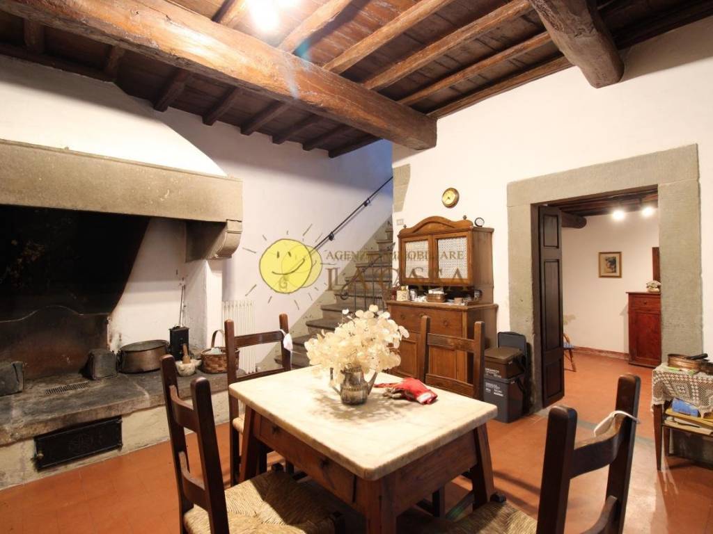 intera palazzina in vendita a Figline e Incisa Valdarno in zona Figline Valdarno