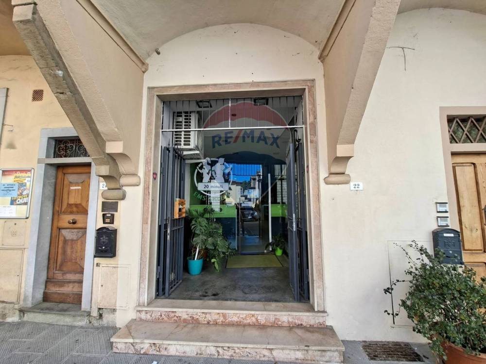 locale commerciale in vendita a Figline e Incisa Valdarno