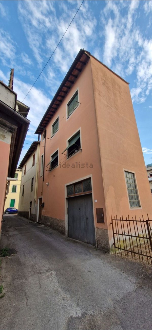 casa indipendente in vendita a Figline e Incisa Valdarno