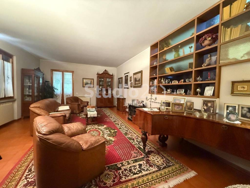 casa indipendente a Figline e Incisa Valdarno in zona Figline Valdarno