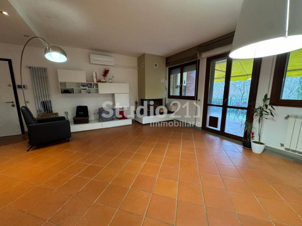 casa indipendente in vendita a Figline e Incisa Valdarno