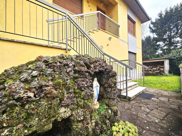 appartamento in vendita a Figline e Incisa Valdarno in zona Figline Valdarno