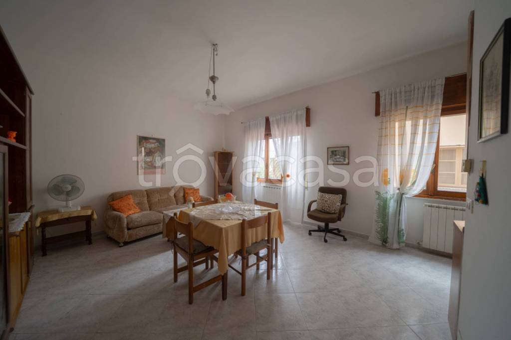 casa indipendente a Figline e Incisa Valdarno in zona Figline Valdarno