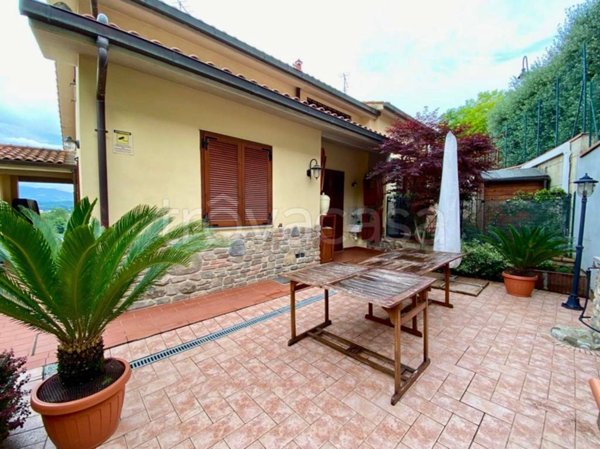 casa indipendente in vendita a Figline e Incisa Valdarno