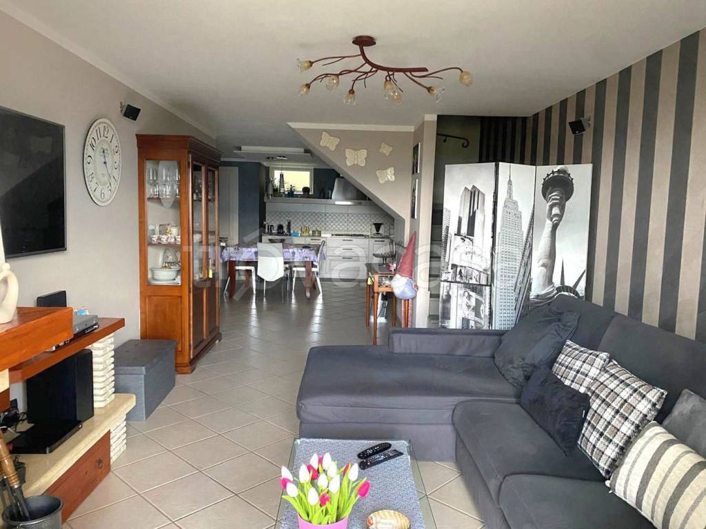 casa indipendente in vendita a Figline e Incisa Valdarno