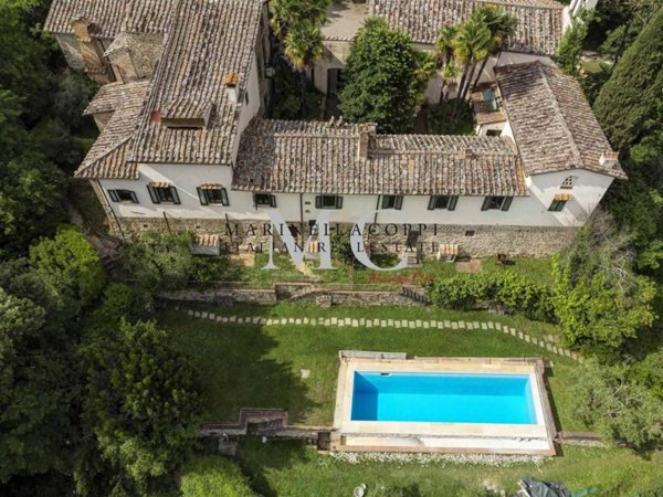 casa indipendente in vendita a Figline e Incisa Valdarno in zona Loppiano