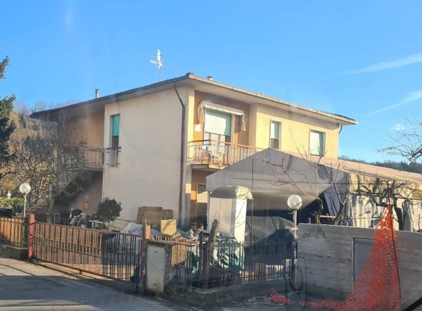 casa indipendente a Figline e Incisa Valdarno in zona Figline Valdarno