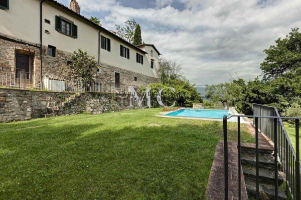 casa indipendente a Figline e Incisa Valdarno in zona Figline Valdarno