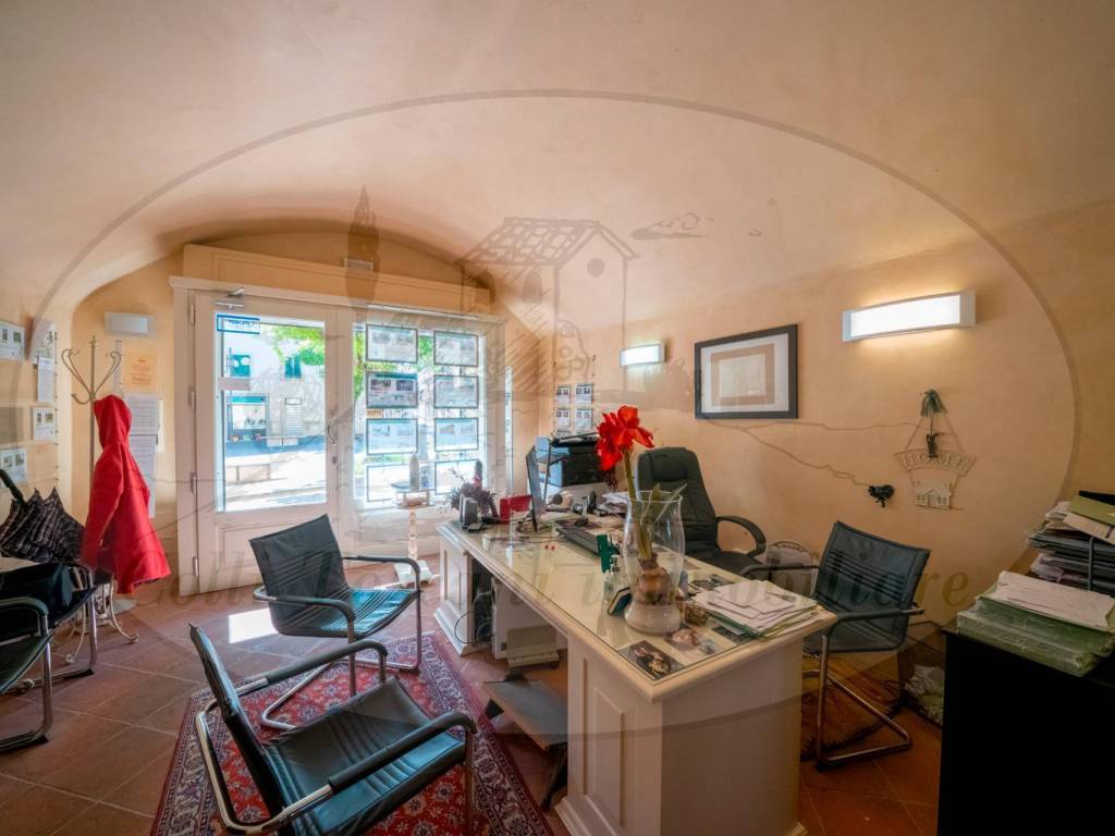 capannone in vendita a Figline e Incisa Valdarno in zona Incisa in Val d'Arno