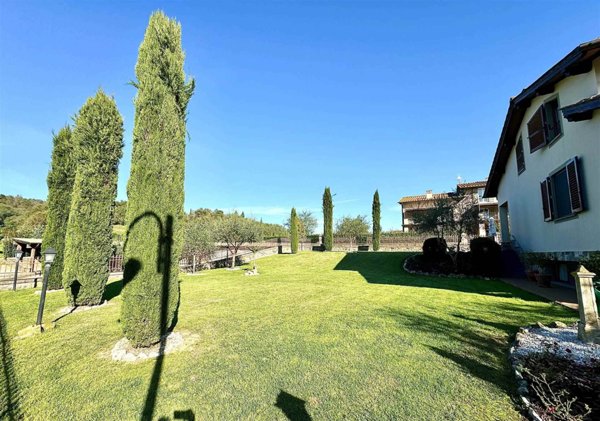 casa indipendente a Figline e Incisa Valdarno in zona Figline Valdarno