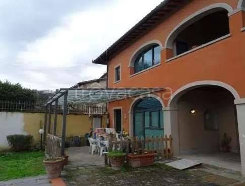 casa indipendente in vendita a Figline e Incisa Valdarno