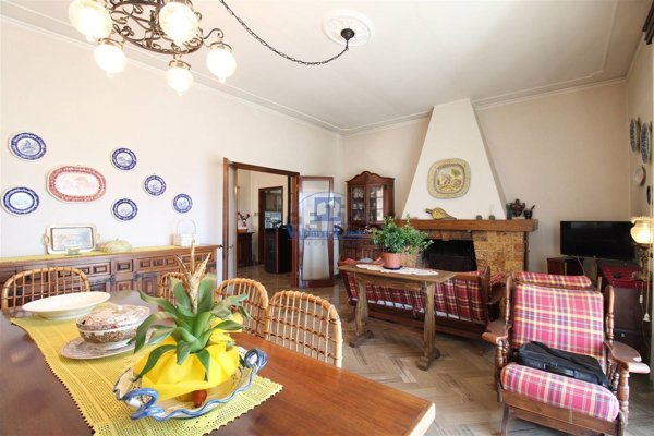 casa indipendente in vendita a Figline e Incisa Valdarno