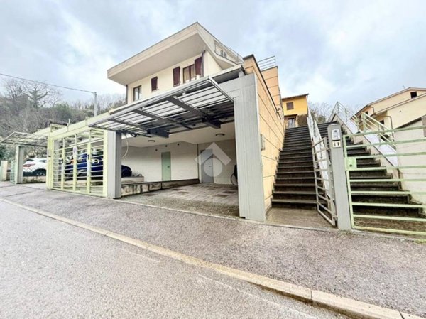 appartamento in vendita a Figline e Incisa Valdarno in zona Figline Valdarno