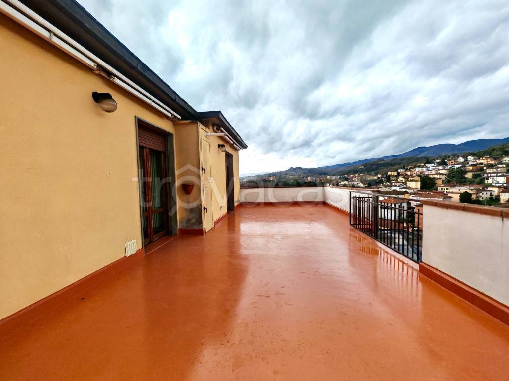 appartamento in vendita a Figline e Incisa Valdarno