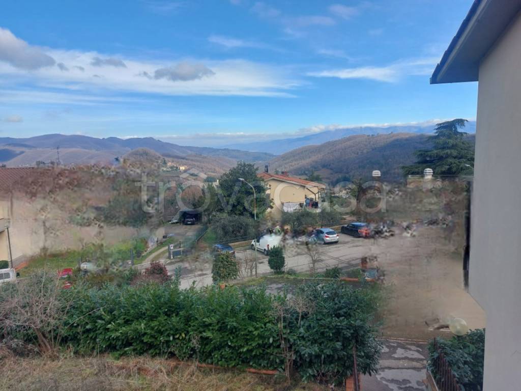 casa indipendente in vendita a Figline e Incisa Valdarno