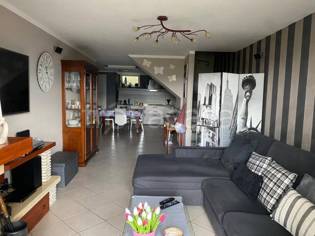 casa indipendente in vendita a Figline e Incisa Valdarno