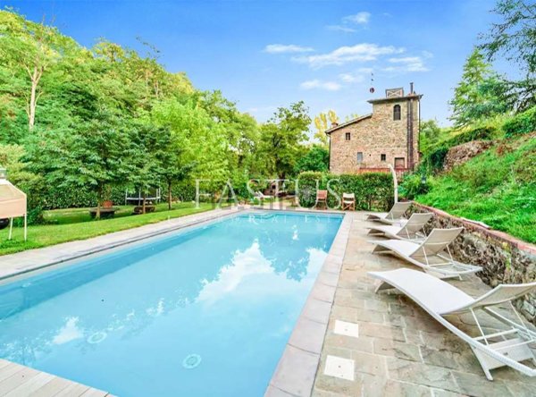 casa indipendente in vendita a Figline e Incisa Valdarno