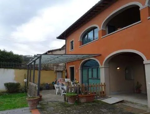 casa indipendente in vendita a Figline e Incisa Valdarno