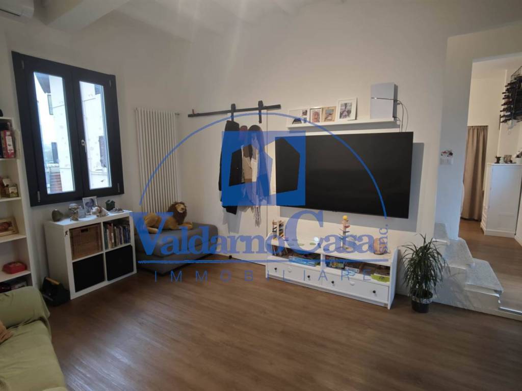 casa indipendente in vendita a Figline e Incisa Valdarno