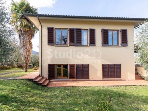 casa indipendente in vendita a Figline e Incisa Valdarno in zona Brollo